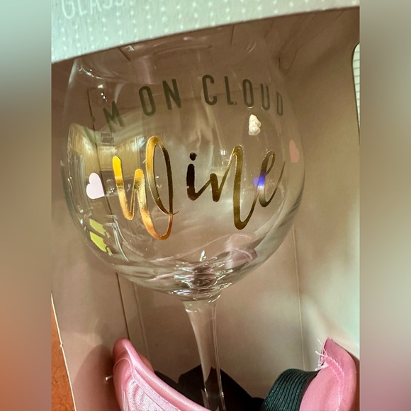 NWT Wine Glass + Eyemask Gift Set “I’m On Cloud Wine” Cute Pink Sleep Mask - Picture 8 of 8